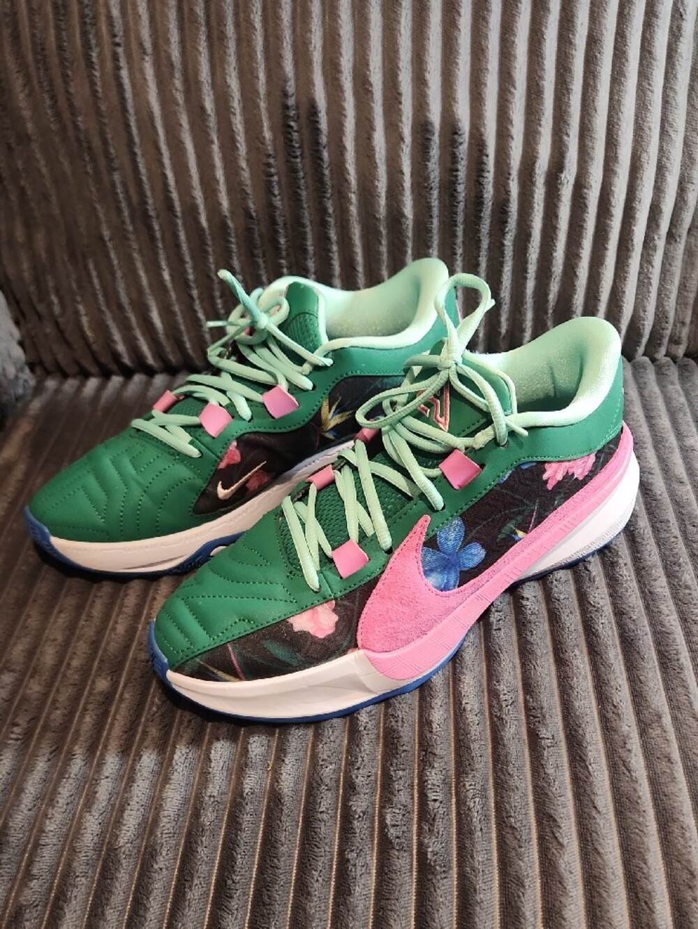Nike Airzoom - Giannis Freak 5 Flowers - Picture 2 of 9